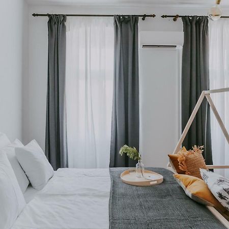 Alloro Boutique Apartment 普拉 外观 照片