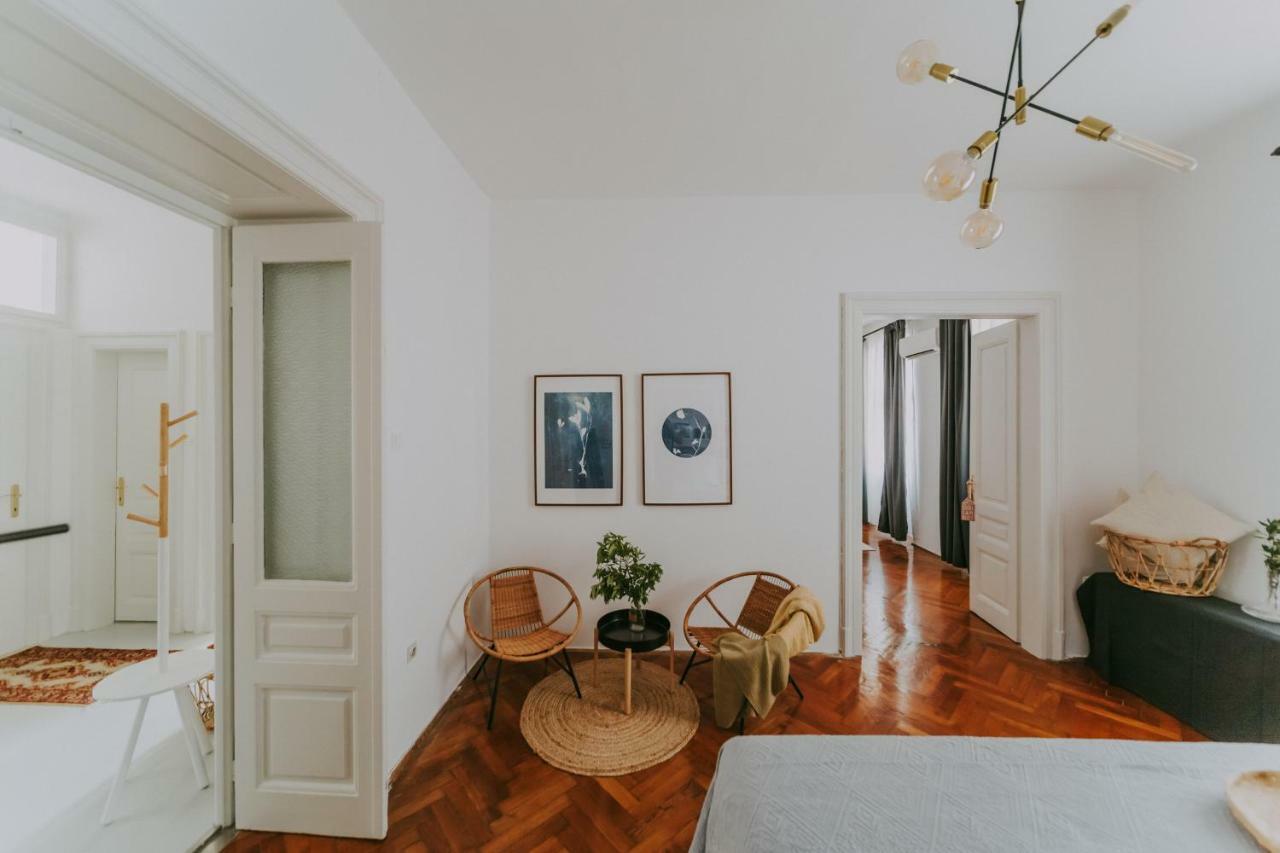 Alloro Boutique Apartment 普拉 外观 照片