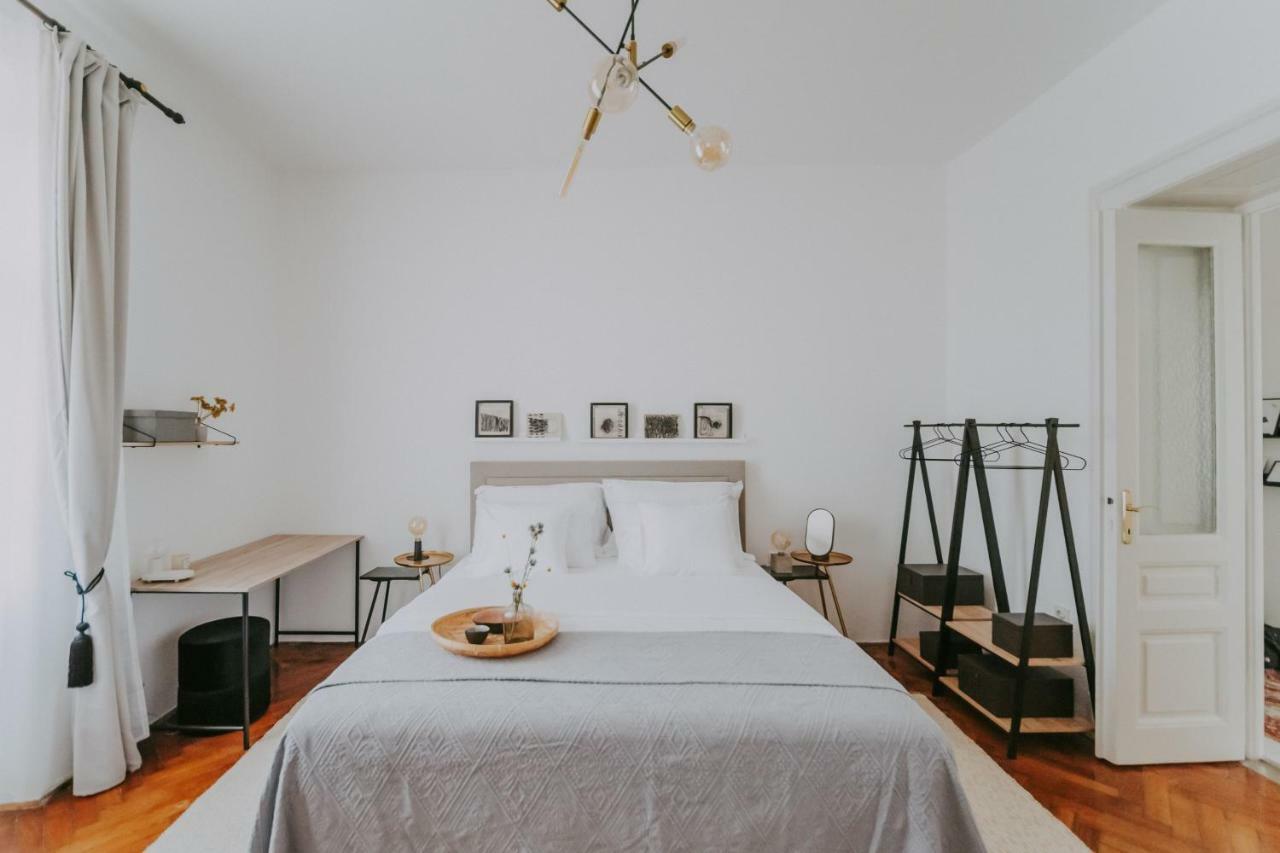 Alloro Boutique Apartment 普拉 外观 照片