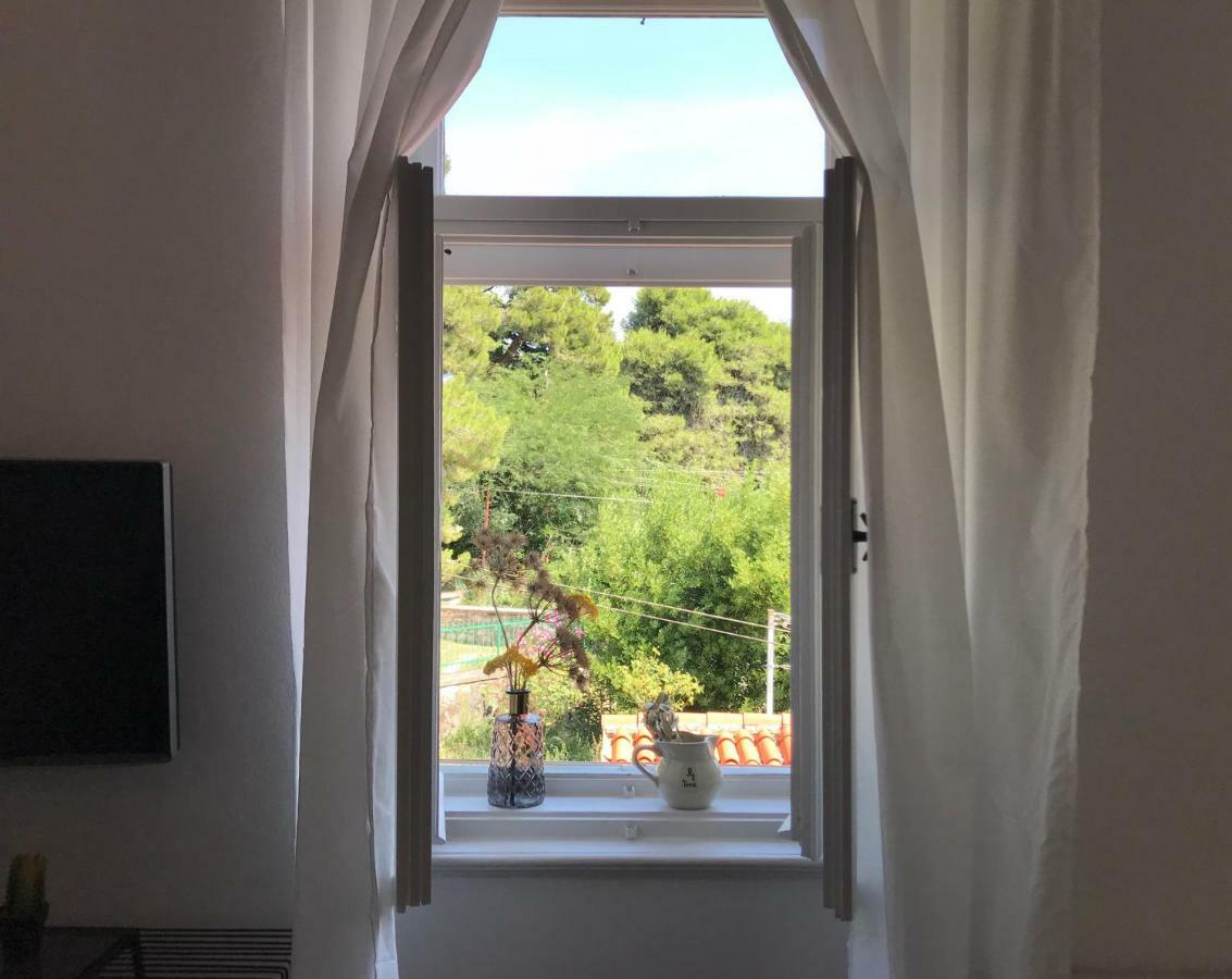 Alloro Boutique Apartment 普拉 外观 照片